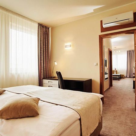 Privilege - Empire Hotels Group Košice Buitenkant foto