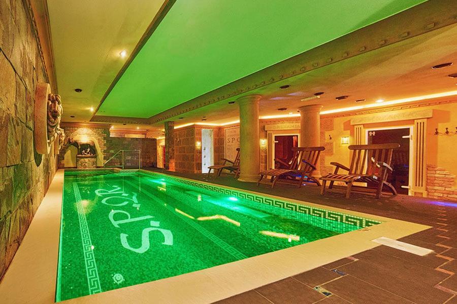 Privilege - Empire Hotels Group Košice Buitenkant foto