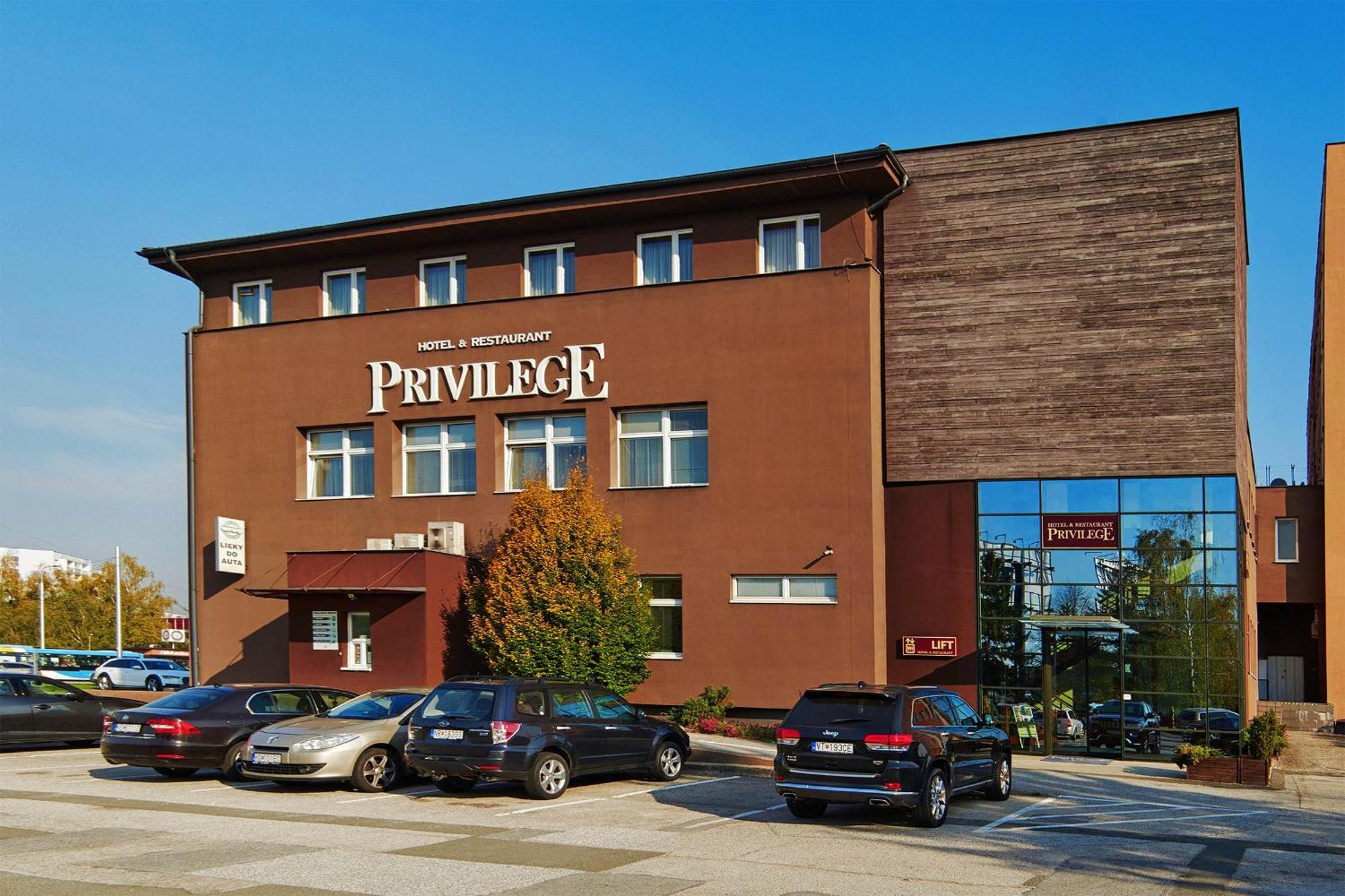 Privilege - Empire Hotels Group Košice Buitenkant foto