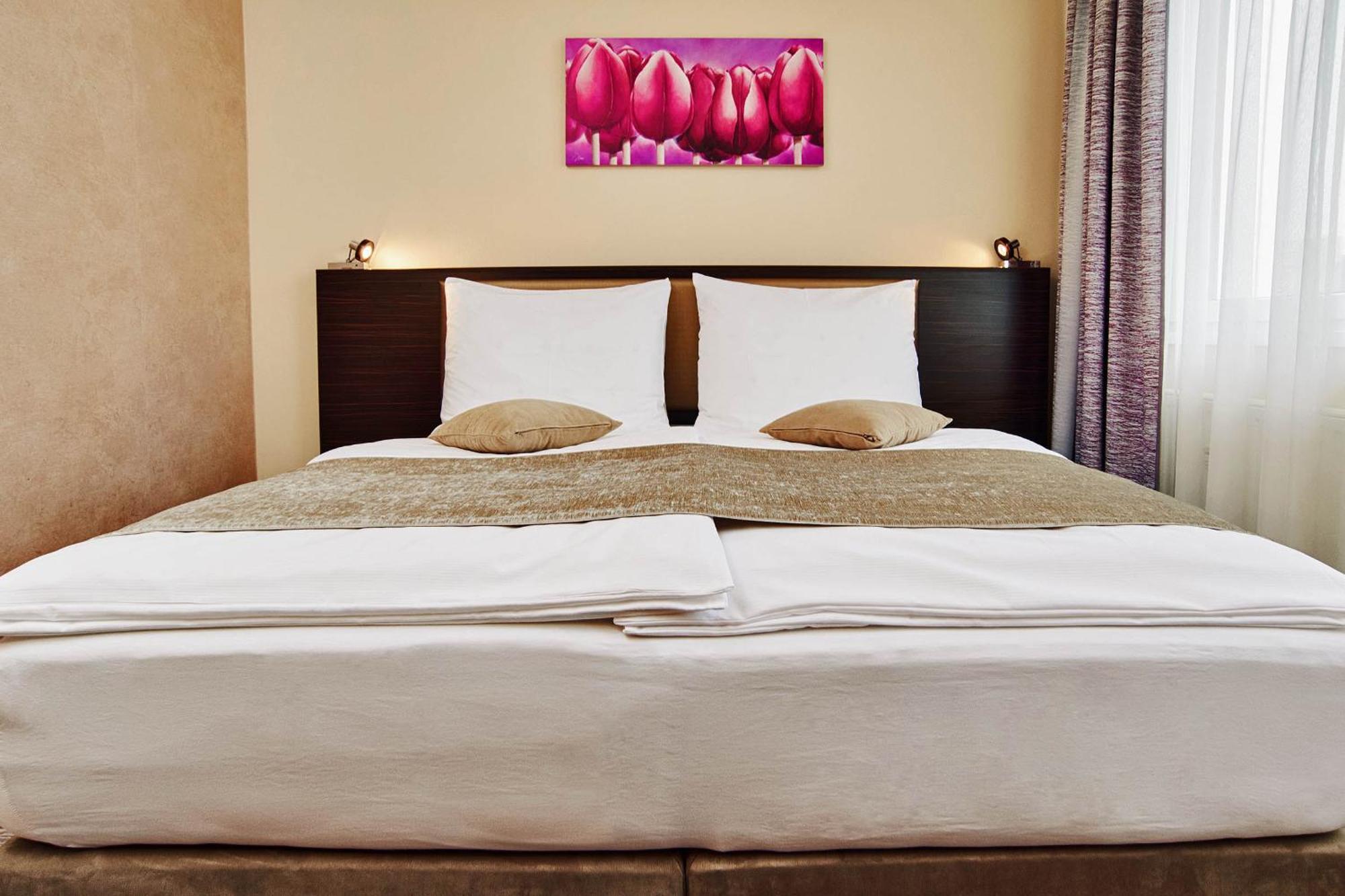 Privilege - Empire Hotels Group Košice Buitenkant foto