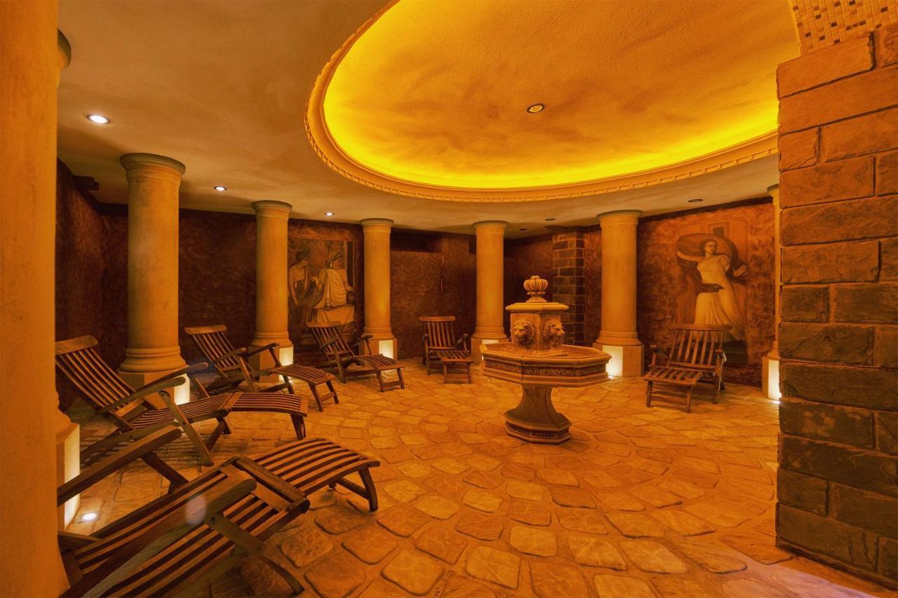Privilege - Empire Hotels Group Košice Buitenkant foto